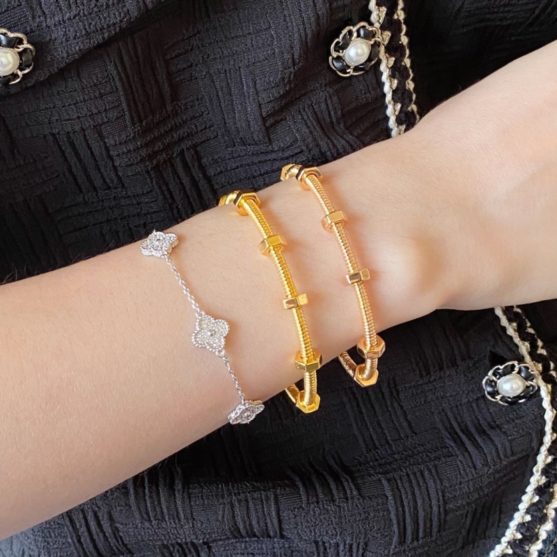 Ca*t1er bracelets